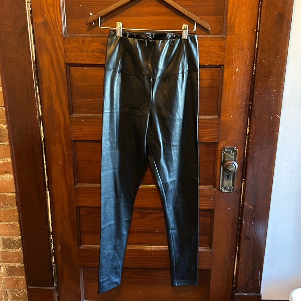 Wilfred Free Daria pant: faux-leather leggings, size large. Never worn